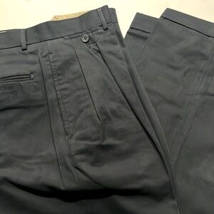 Faconnable navy front pleated, five pocket, cuffed pants 32/32